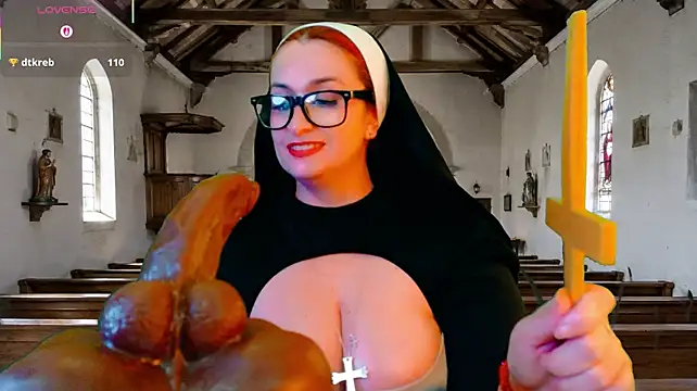 Chat +18 de helenas_fantasy ao vivo