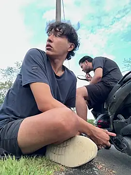 Chat XXX ao vivo de TonnyBottom