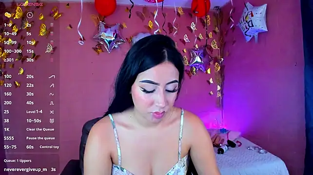 Chat +18 de candy__rosse ao vivo
