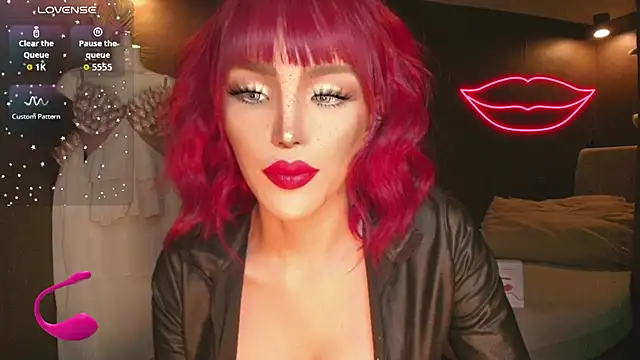 Chat +18 de GoddessaXX ao vivo