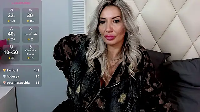 GinaBear Chat XXX live