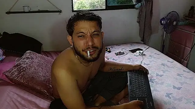 Chat +18 de curvivan ao vivo