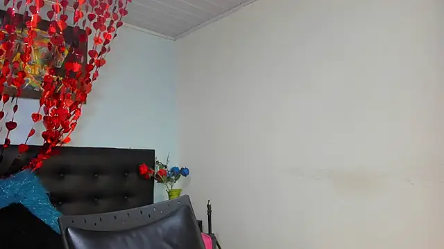 kaylaMinov_のライブXXXチャット