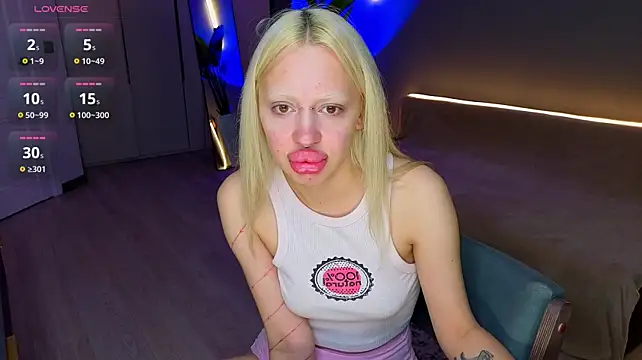 Luna_Beverly élő XXX-chatje