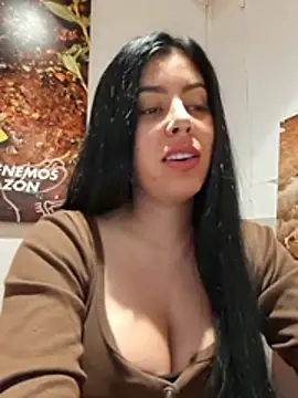 Luianna Chat XXX live