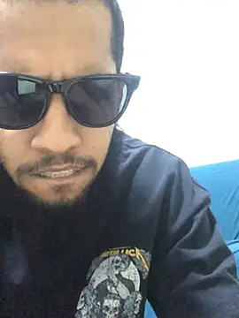 ready-0 ওয়েবক্যাম শো