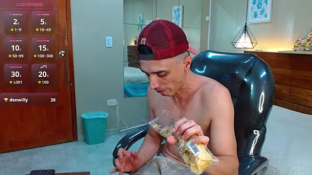 FelipeFriendly live XXX chat