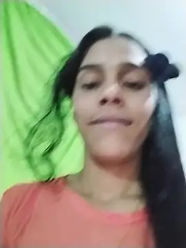 Chat +18 de Saray_queen1 ao vivo