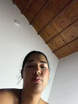 XXX chat uživo modela EmmaRoux_