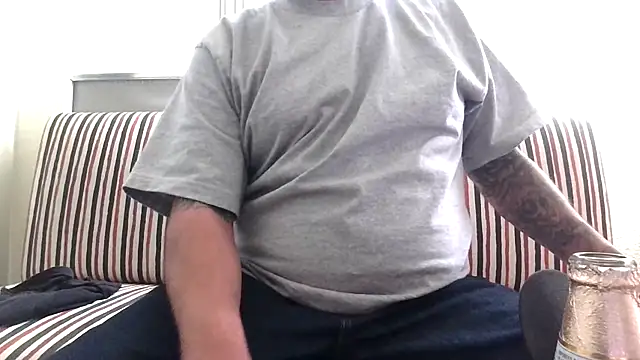 XXX chat uživo modela upinyou7