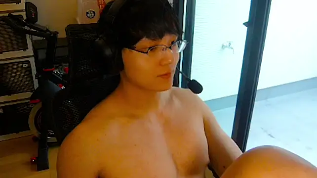 Chatroom XXX en direct de Tkcqcc
