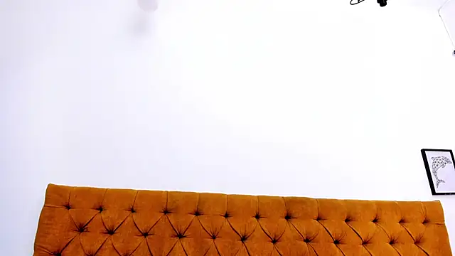 Katty_West Chat XXX in diretta