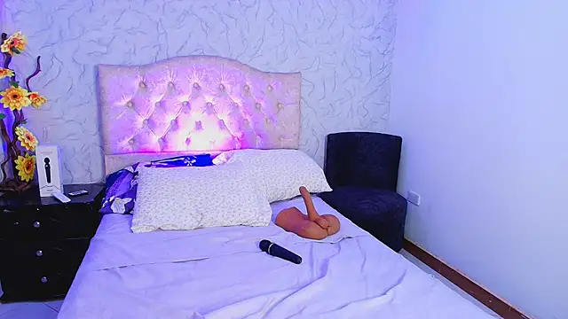 دردشة AnnyBentli الجنسية المباشرة