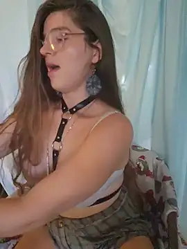 zorii_love 在線直播表演