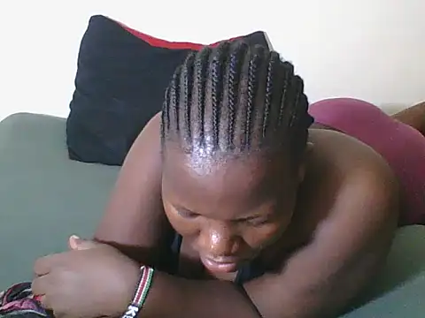Chat +18 de Juicy_Blacktits ao vivo
