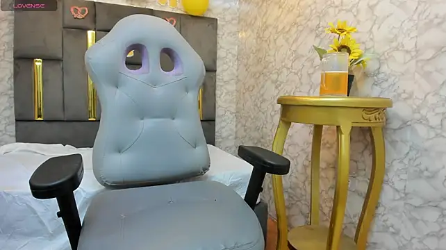 LUZBEL-525 Chat XXX in diretta