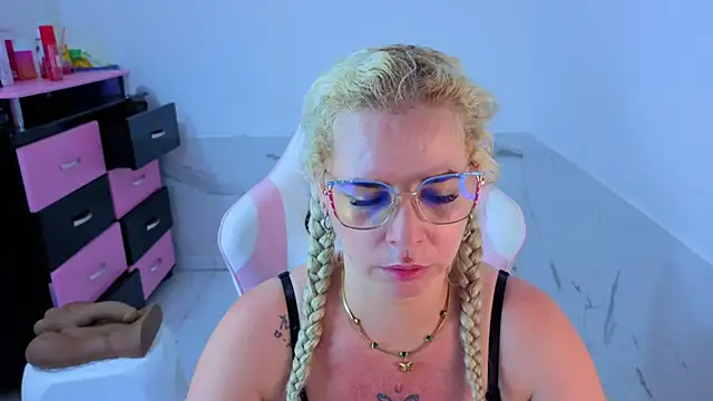 Czat XXX na żywo – HannaBrave