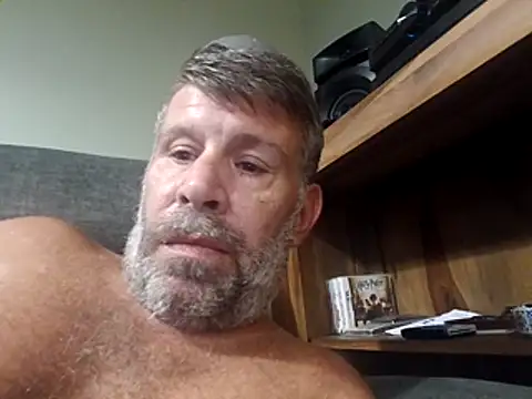 stud2512 XXX чат на живо