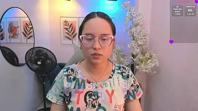 Shady_bug's Live XXX Chat