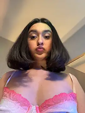 MiahWindsor Adlı Modelin Canlı XXX Sohbeti