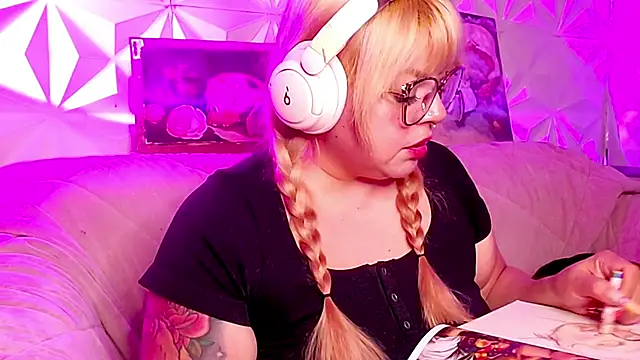 Chat XXX en directo de Satyn_doll
