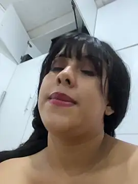 MiaAndrade Chat XXX live