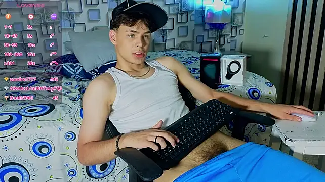 LoganSteel_ লাইভ XXX চ্যাট
