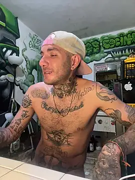 N3N3_SINS' Live XXX Chat