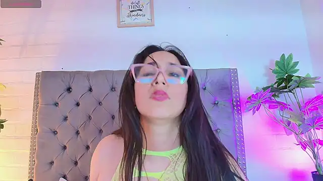 Chatroom XXX en direct de Rossy_Marks