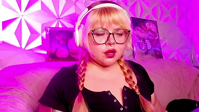Satyn_doll's Live XXX Chat
