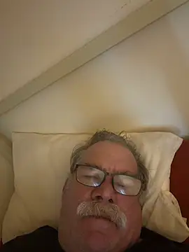 XXX chat uživo modela Caesar_Baxter