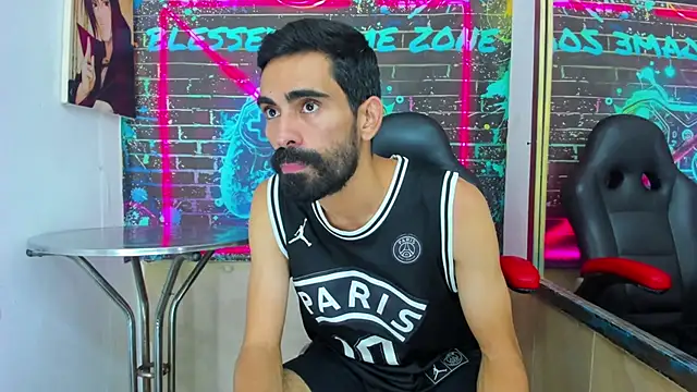 Chatroom XXX en direct de Andres_Bless