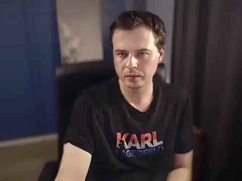 XXX chat uživo modela StraightForBi29