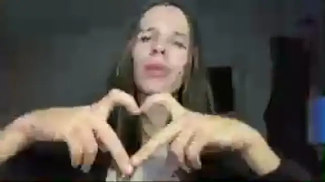 XXX chat uživo modela HotFemBooy