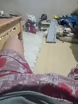 הופעת וובקאם של svvagesexyy