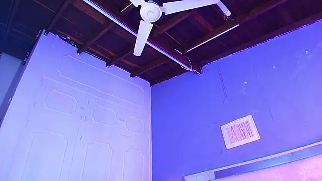 MiaRaven_ XXX чат на живо