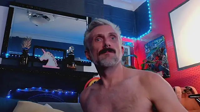 your-new-hoT-uncle's Webcam Show
