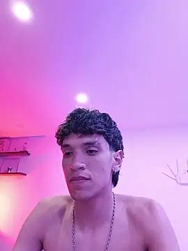 H3ll_B0Y_ Chat XXX in diretta