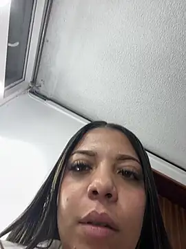 צ'אט XXX בשידור חי של AdaPink_