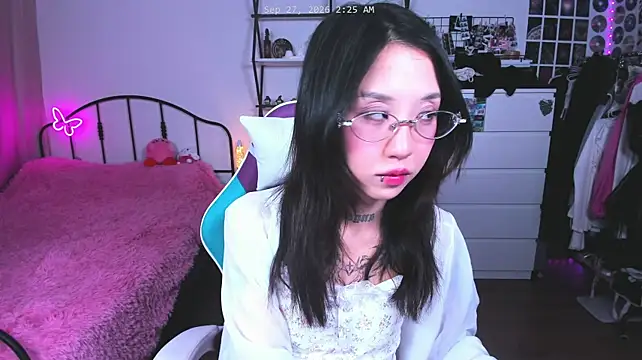 ashleywowmeown Live XXX chat
