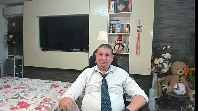 SpartacusDaddy48 Chat XXX in diretta