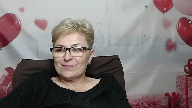 EmiliaGree's Live XXX Chat