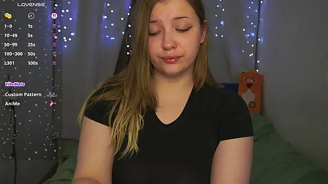 CuteSharloti's Live XXX Chat