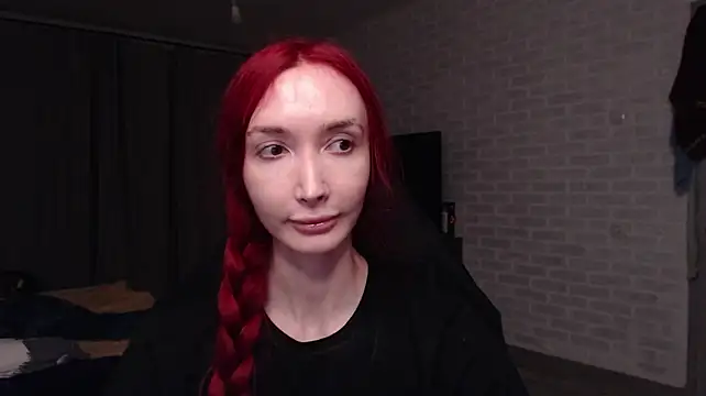 Chat +18 de Roxy_Silver ao vivo