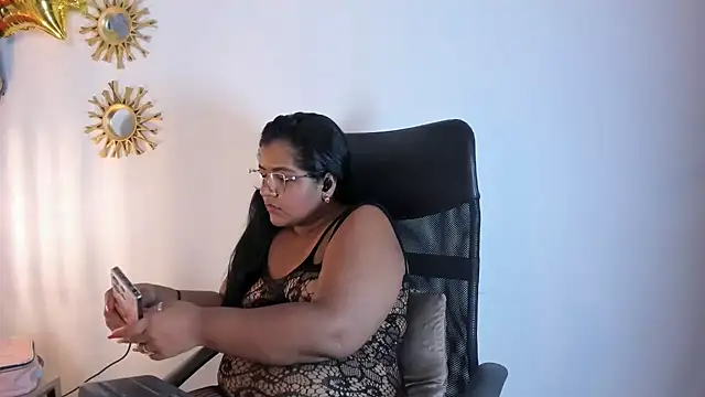 دردشة Slutty_Vicky الجنسية المباشرة