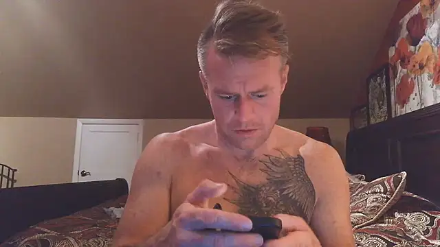 Chat XXX en directo de DILFiGuess1