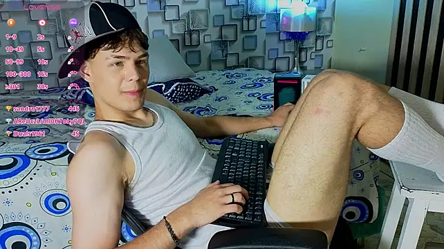 LoganSteel_ Show Webcam
