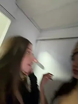 roouse XXX чат на живо