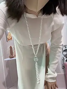 Nana-19 – Live XXX-chat