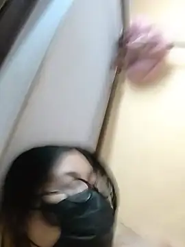 mini27mimi XXX чат на живо